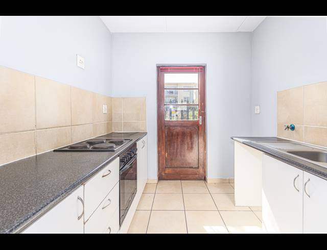 2 BEDROOM APARTMENT FOR SALE IN PARKLANDS EAST